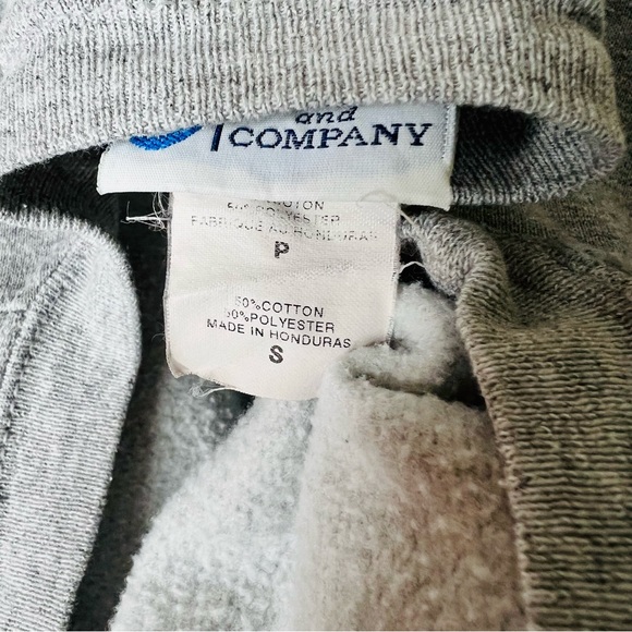 Grey Endorphins Pullover - Picture 13 of 14